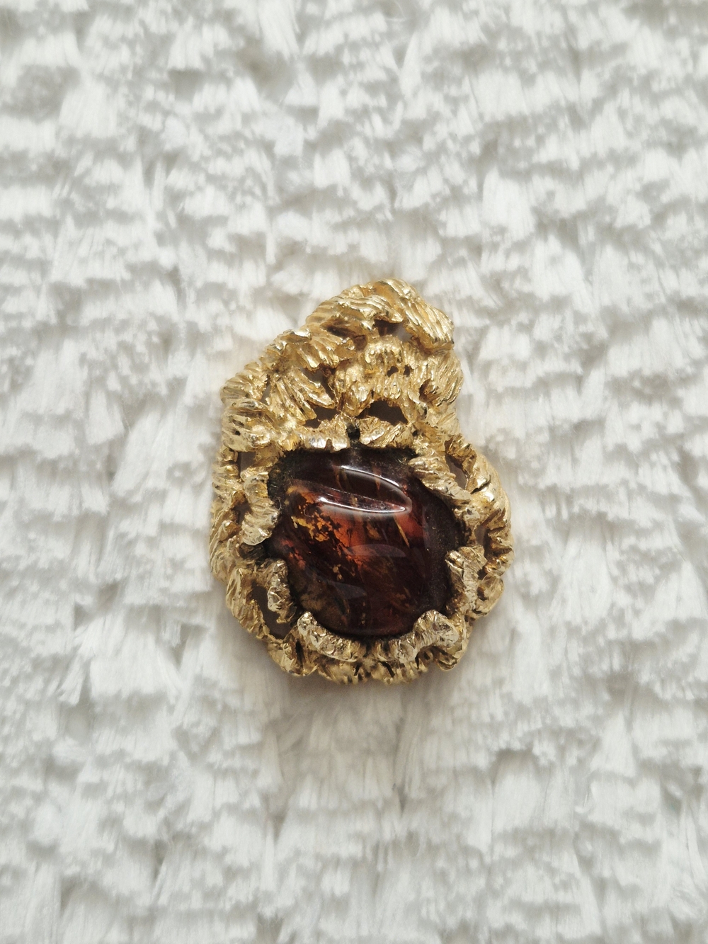 Vintage Gold Tone Amber Cabochon Brooch Pin